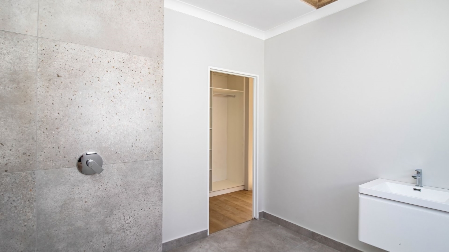 3 Bedroom Property for Sale in Sandbaai Western Cape